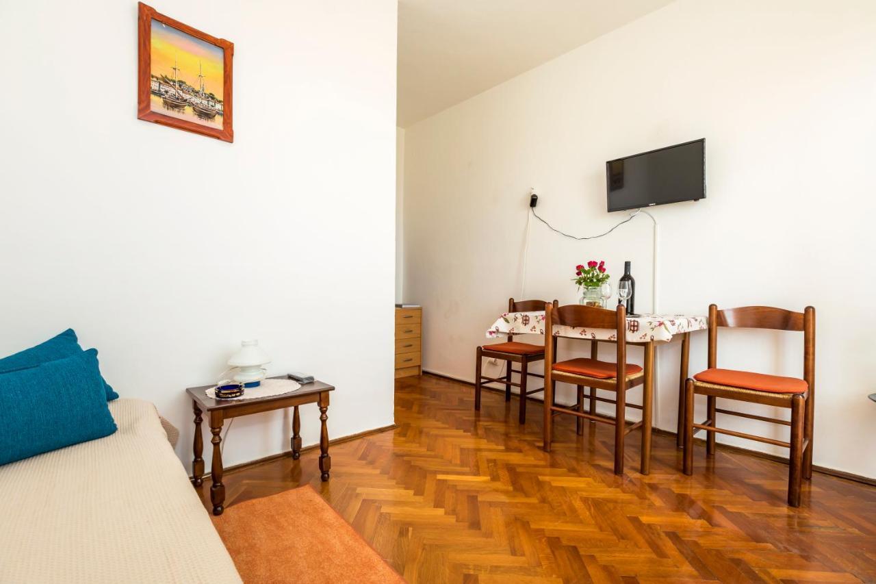 Apartment Muzic Mali Lošinj Kültér fotó