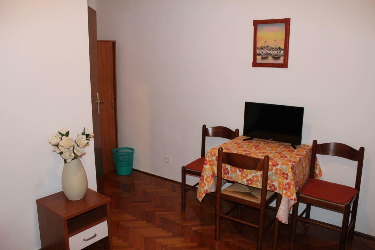 Apartment Muzic Mali Lošinj Kültér fotó